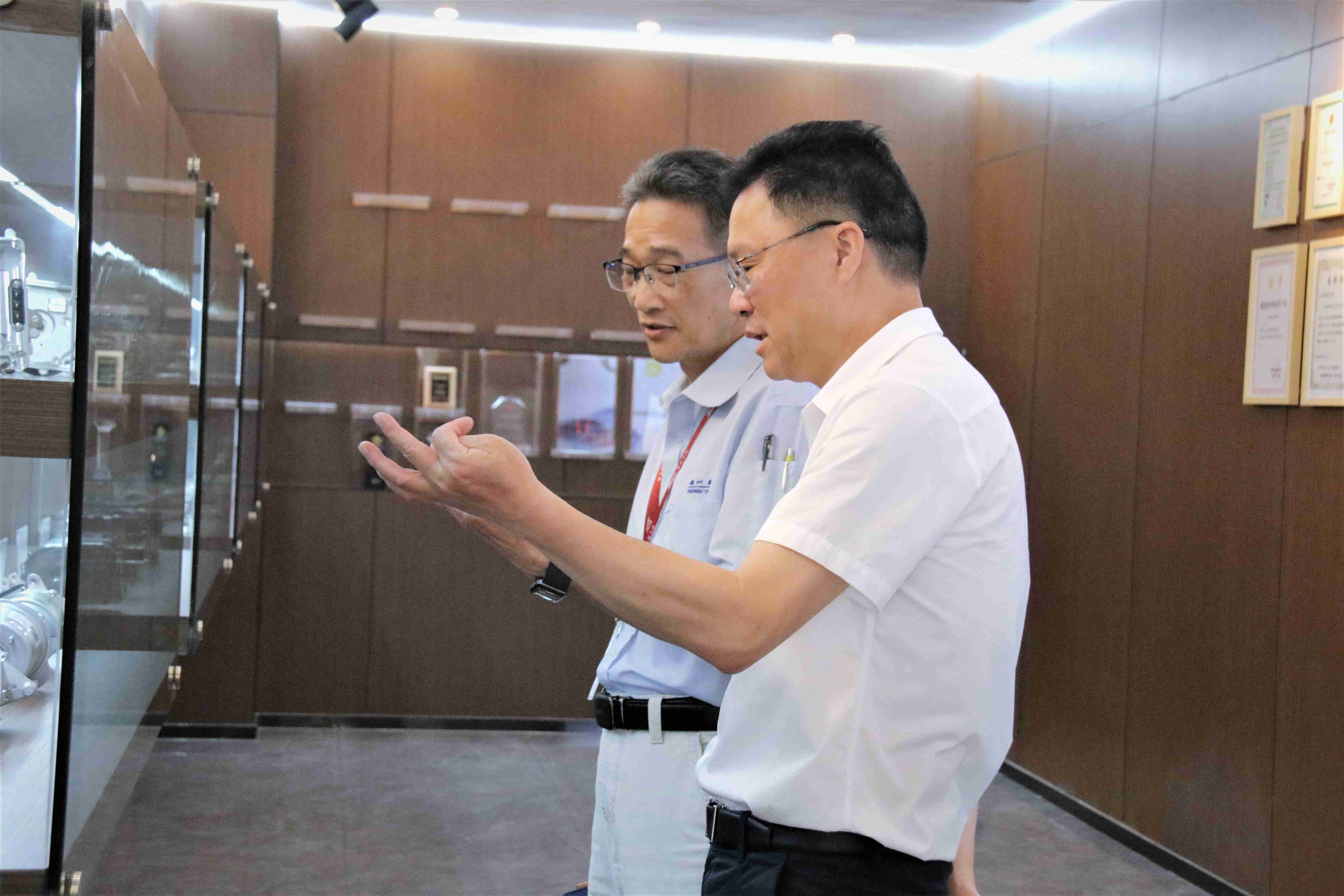 C7���ֹ���-�����ɼ��Ƿ�,����Ʒ�Ƶ�ʵ��